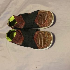 Nike Shoes | Freerun motion flyknit